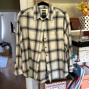 GAP Black and White Plaid Button Down Shirt